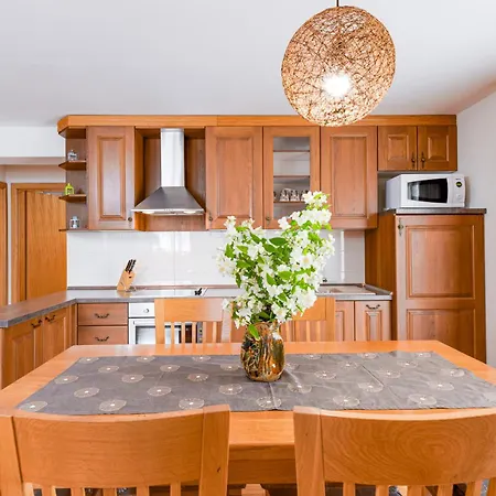 Apartament Mima *