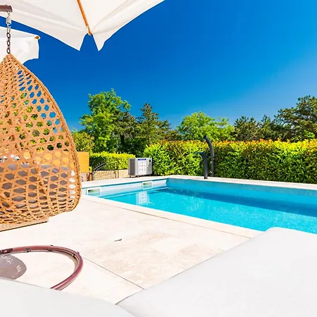 Apartament Mima *